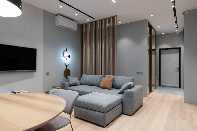 A cozy living room with gray walls in Cupertino, CA